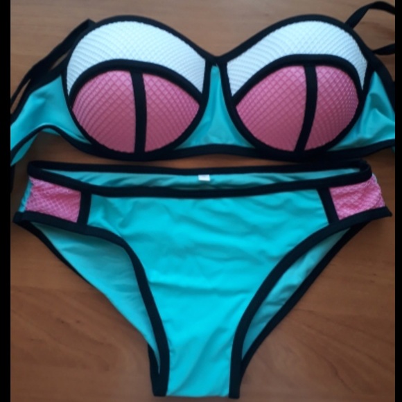 💥HP💥 Sexy Push Up Bikinis - Picture 5 of 8